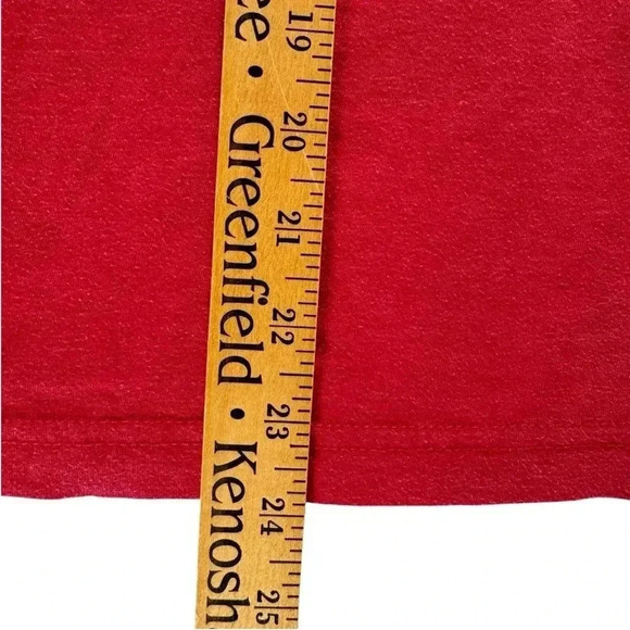 University of Wisconsin NCAA Campus Heritage - Red Short Sleeve T-Shirt Size S - Picture 7 of 7